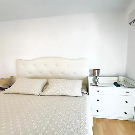 Apartment Comfy And Cozy Piscis
